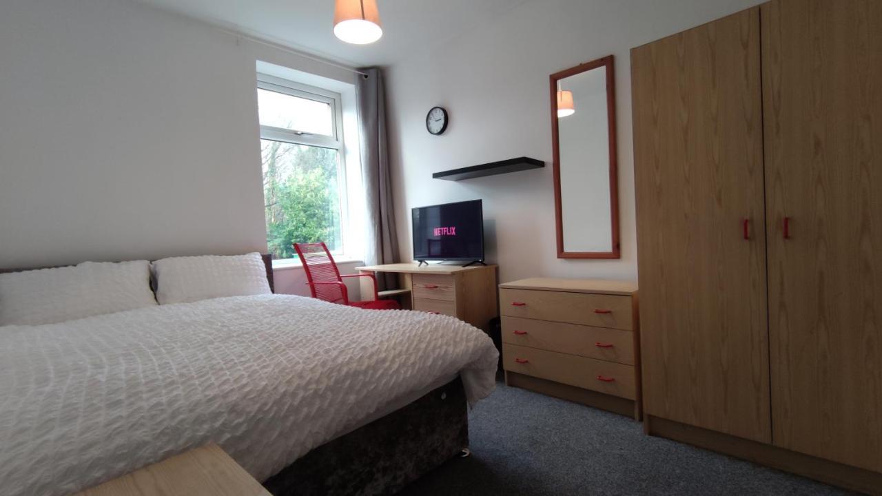 Lovely 2 Bedroom House Worsley Exteriör bild